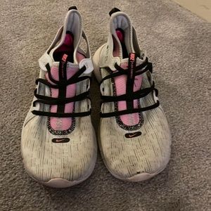 Nike women’s size 8 sneakers